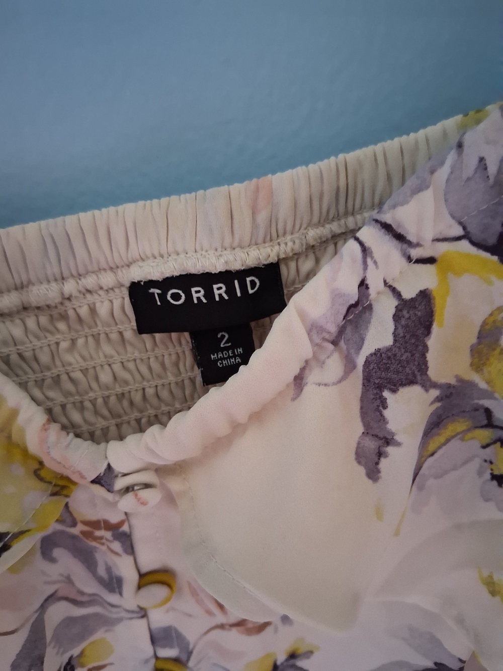 torrid Cream Floral Off-Shoulder Button-Front Camisole - Picture 2 of 2